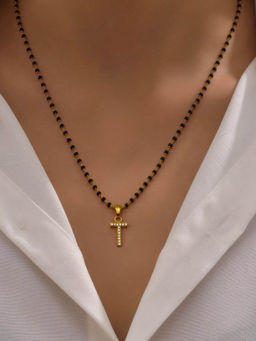 Digital Dress Room - T Letter Short Initial Pendant Mangalsutra