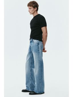 H&M - Men Blue Relaxed Bootcut Jeans