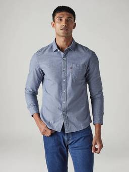 Levi's - Men Solid Slim Fit Overdyed Chambray Shirt