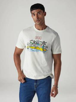 Levi's - Men Graphic Print Regular Fit T-Shirt