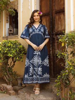 Autumnlane - Women Blue Embroidered Midi Dress
