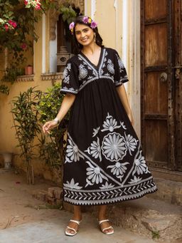 Autumnlane - Women Black Embroidered Midi Dress