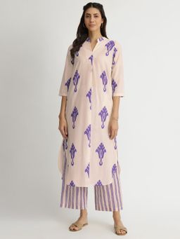 Pink Fort - Off White & Purple Cotton Ikat Printed Kurta with Pant (Set of 2)