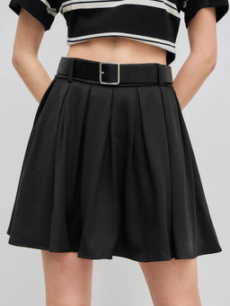 Cider - Solid Pleated Mini Skirt with Belt