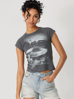 Cider - Jersey Round Neckline Graphic Short Sleeve Tee