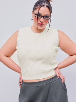 Cider - Round Neck Cable Knit Vest Curve & Plus