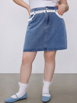 Cider - Denim Mid Rise Contrasting Lace Mini Skirt Curve & Plus