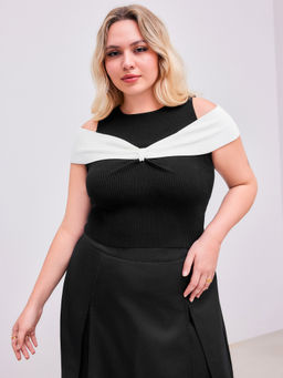 Cider - Knitted Round Neckline Bow-Trim Off-Shoulder Top Curve & Plus