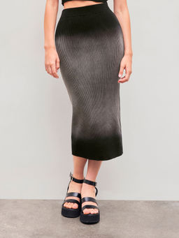 Cider - Knitted Mid Rise Solid Washed Maxi Skirt