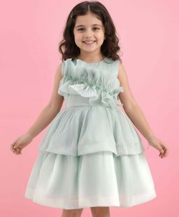 Mark & Mia - Mini Dress With Ruffle And Pearl Detailing - Light Green
