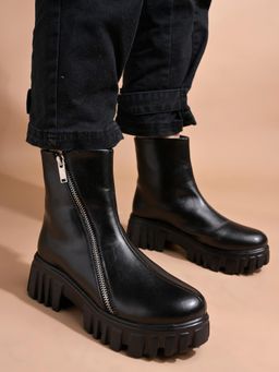 Shoetopia - Smart Casual Side Chain Detailed Black Boots for Women