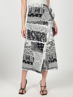 Bene Kleed - Black Women Paisley Printed Wrap-Around Midi Skirt
