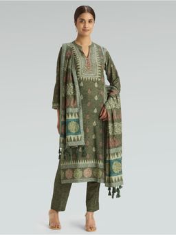 Women Plus - Finch Green Embellished Digitally Printed Plus Size Kurta with Pant & Dupatta
