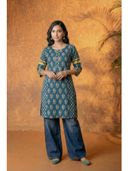 Teal color option, Currently selected