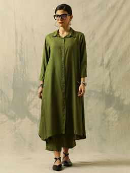 Black & Blah Blah - Women'S Viscose Rayon Solid Green Kurta and Pant