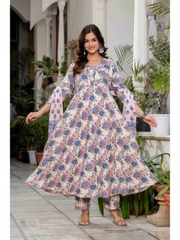 Meeranshi - Women Off White Floral Printed Kurta with Pant and Dupatta