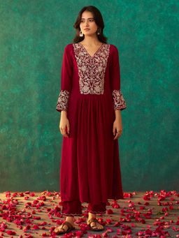 arangya - Women Embroidered Pure Crepe Maroon Kurta and Pant