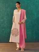 Off White color option, Currently selected