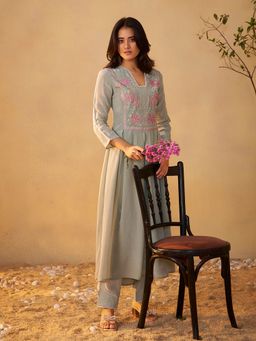 arangya - Women Embroidered Pure Crepe Grey Kurta and Pant