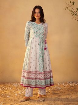 arangya - Women Printed Pure Cotton White Kurta and Pant