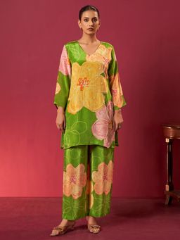 arangya - Women Poly Crepe Green Kurta and Pant