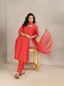 Red color option, Sold out, Currently selected