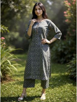 Rangita - Grey and White Rayon Printed Straight Kurta Set