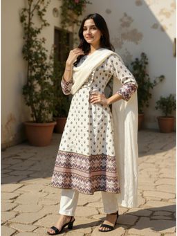 Rangita - White Chanderi Embroidered Kurta with Pants and Dupatta