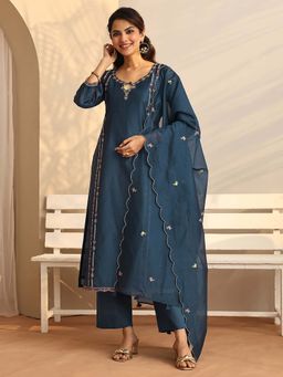 Libas - Embroidered Silk Blend Straight Kurta With Pant & Dupatta