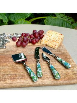 Faaya Gifting - White Amazonia Day 4 Piece Cutlery Set