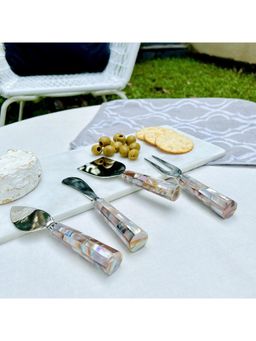 Faaya Gifting - Cheese Knives - Set Of 4 - Mother Of Pearl
