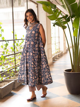 Akiso - Blue Block Printed Flared Front Pleated Kurta and Pants (Set of 2)