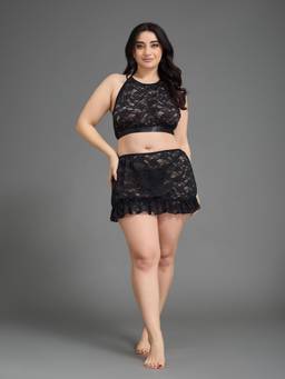 G Heist - Women Plus Size Self Design Lace Halter Neck Bra and Panty