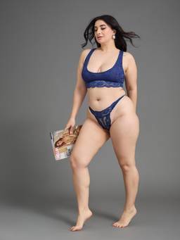 G Heist - Women Plus Size Self Design Lace Bra and Panty