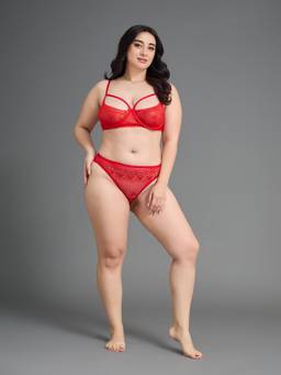 G Heist - Women Plus Size Self Design Lace Bra and Panty