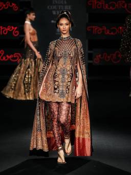 RI.Ritu Kumar - Black Mehroz Top with Pants and Cape