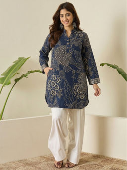 InWeave - Women Rayon Printed Navy Blue Kurti And Pant