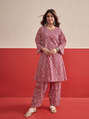 Pink color option, Sold out, Currently selected