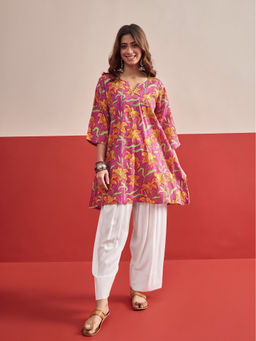 InWeave - Women's Cotton Floral Pink Kurti And Pant