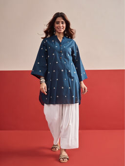 InWeave - Women's Cotton Printed Blue Kurti And Pant