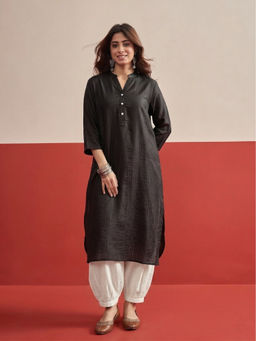 InWeave - Women Viscose Rayon Stripes Black Kurta And Salwar