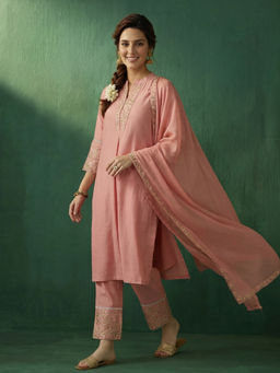AVANSHEE - Women's Silk Blend Embroidered Peach Kurta And Pant With Dupatta