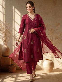 AVANSHEE - Women's Silk Blend Embroidered Wine Kurta And Pant With Dupatta