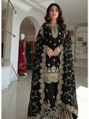 Black color option, Sold out, Currently selected