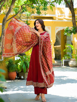 BERRYLICIOUS - Women's Cotton Printed Rust Kurta And Pant With Dupatta
