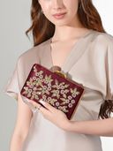 Maroon color option, Currently selected