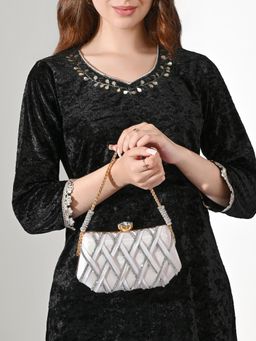 Lavie Signature - White Womens Scarnton Handle Frame Clutch (M)