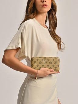 Lavie Signature - Women's Mono Berlin Large Wallet (L)