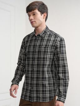 HIGHLANDER - Black Checks Regular Fit Casual Shirt
