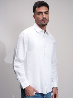 HIGHLANDER - White Solid Regular Fit Casual Shirt